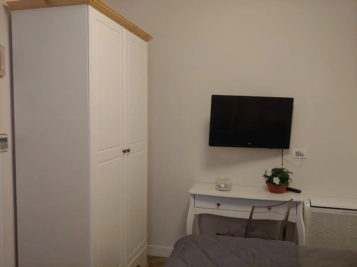 Nocleg ze śniadaniem Tiny Room Sassari Włochy