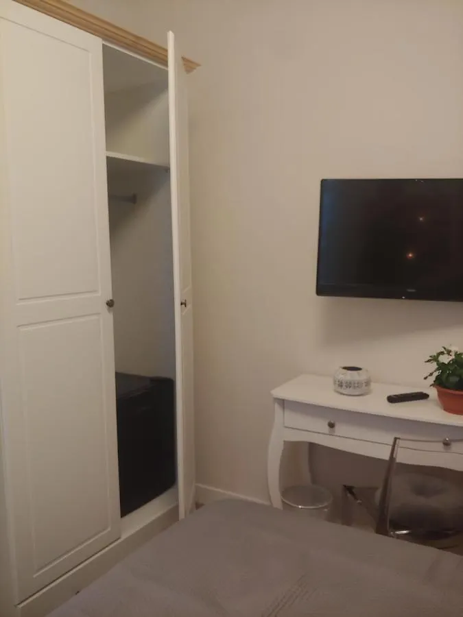 Nocleg ze śniadaniem Tiny Room Sassari Włochy