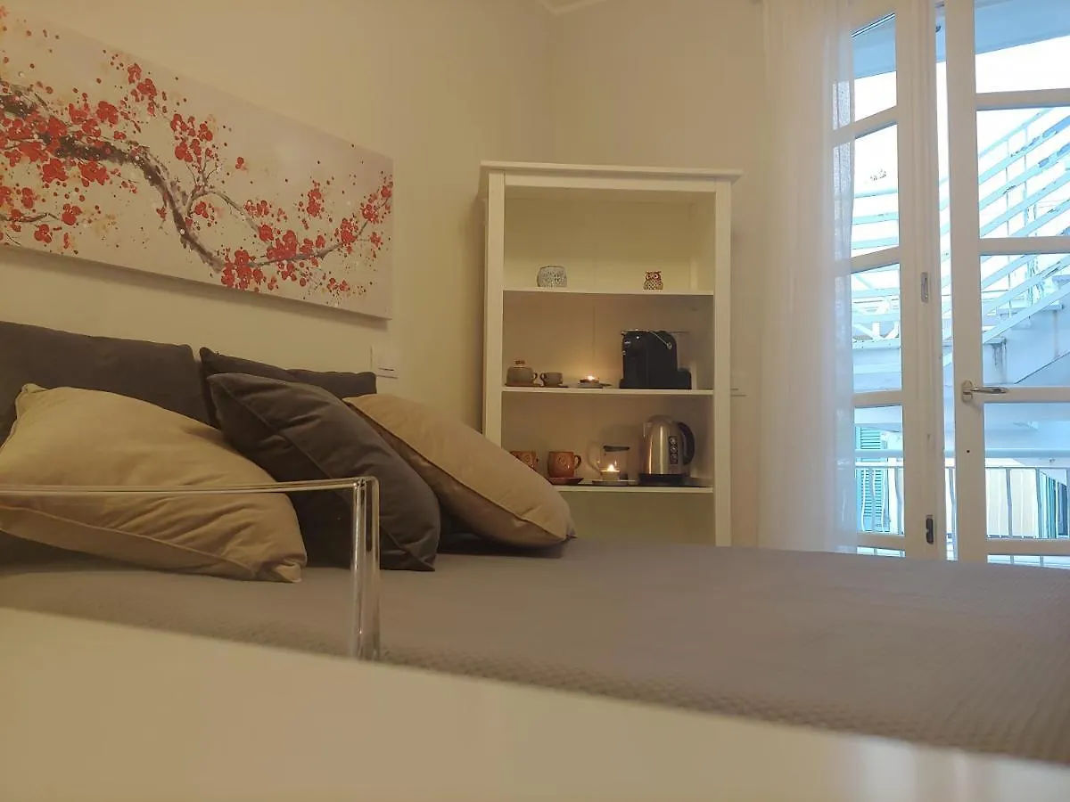 Nocleg ze śniadaniem Tiny Room Sassari Włochy