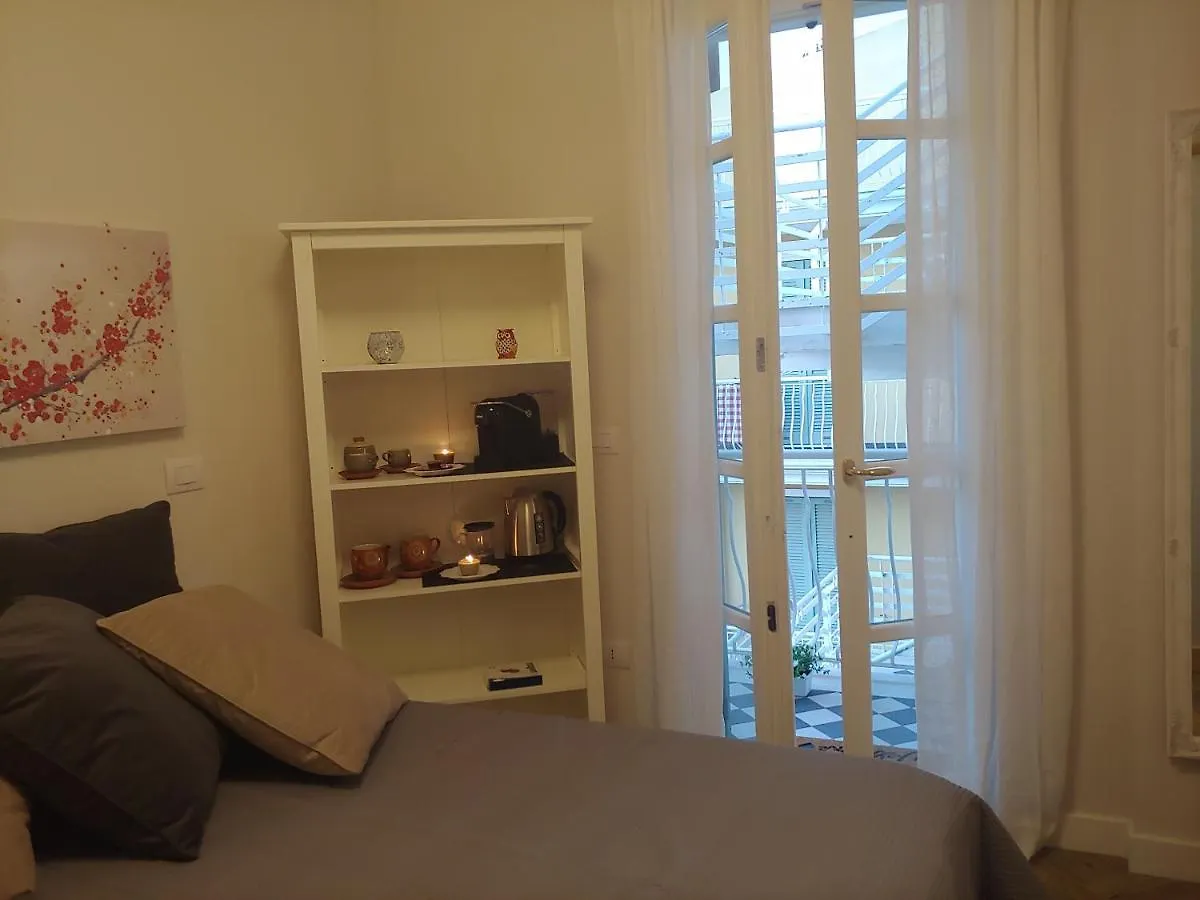 Tiny Room Sassari 0*,